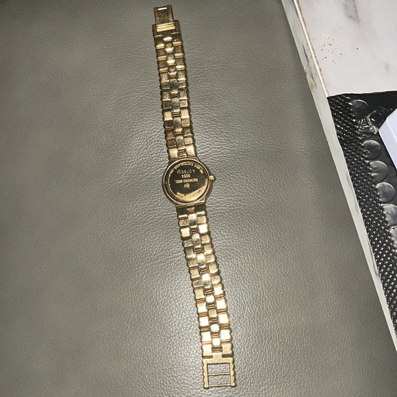 Preloved Raymond Weil watch great condition. - Picture 5 of 6